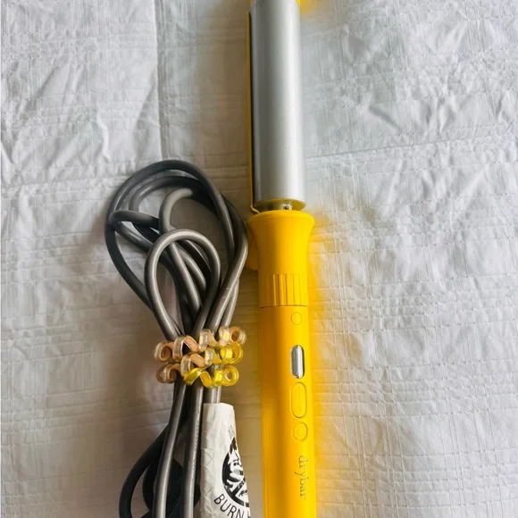 The 3-Day Bender Curling Iron from Drybar - Picture 3 of 4
